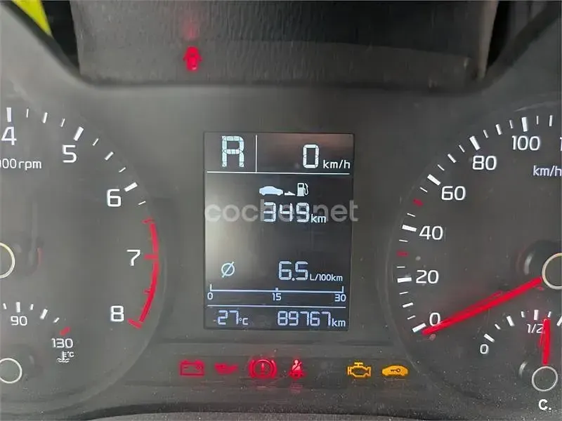 Usado Kia Rio 100 CV (73 kW) 2017 Blanco Berlina