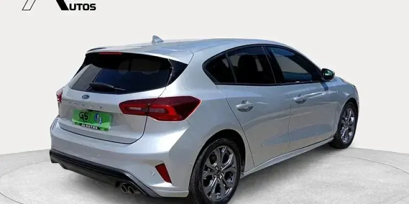 Usado Ford Focus ST-Line 155 CV (114 kW) 2024 Gris plata