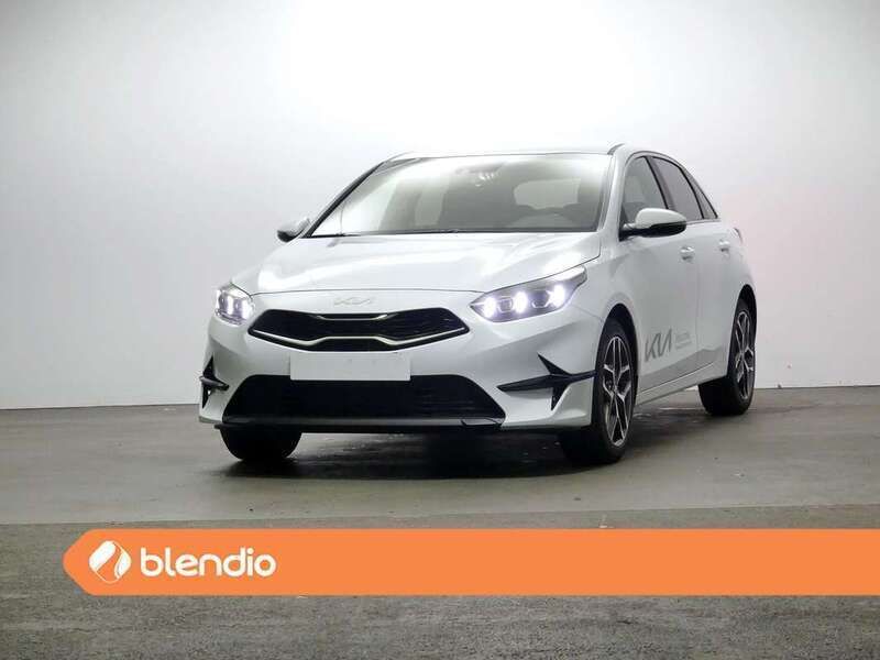 Blanco Usado 2023 Kia Ceed Utilitario | 21.156 € (Caro) - Imagen 1/2