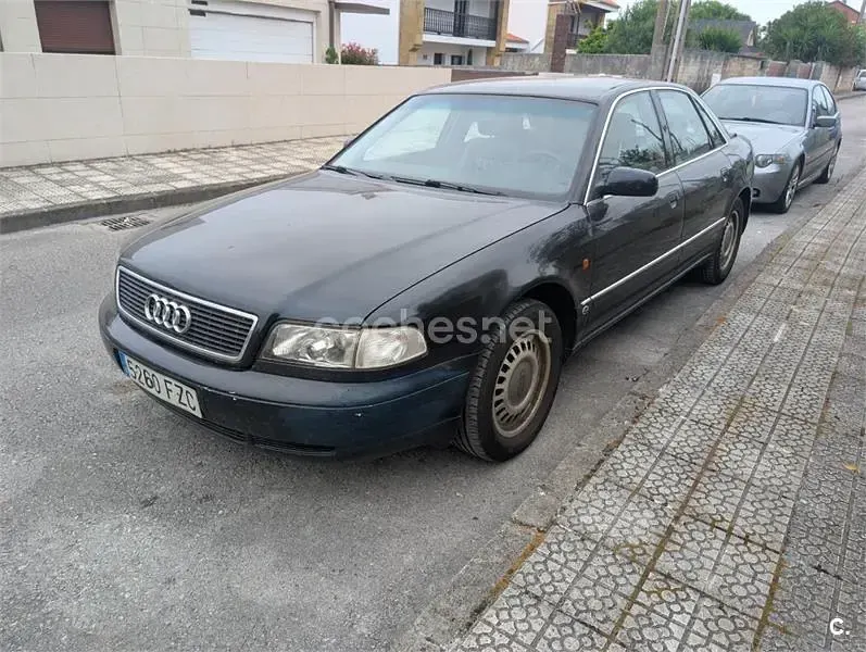 Usado Audi A8 174 CV (127 kW) 1995 Azul Berlina