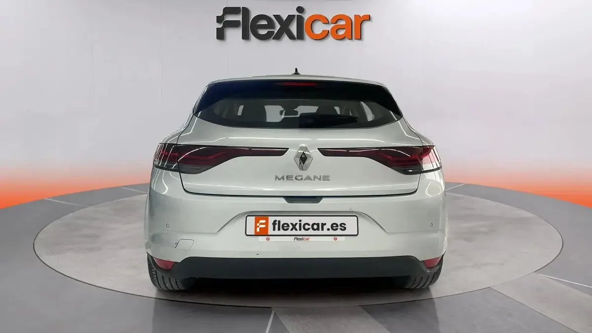 Usado Renault Mégane II Equilibre 140 CV (102 kW) 2022 Gris Berlina