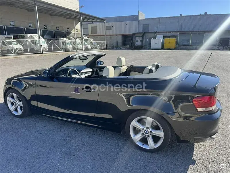Usado BMW 118 Cabriolet 143 CV (105 kW) 2008 Negro Descapotable