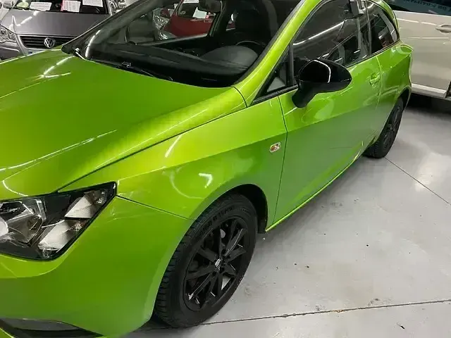 Usado Seat Ibiza Style 90 CV (66 kW) 2016 Verde Berlina