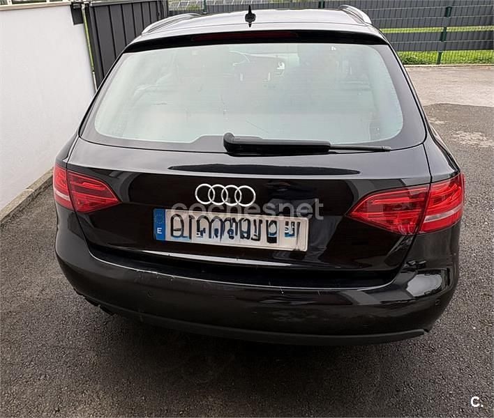 Usado Audi A4 143 HP (105 kW) 2011 Preto Carrinha