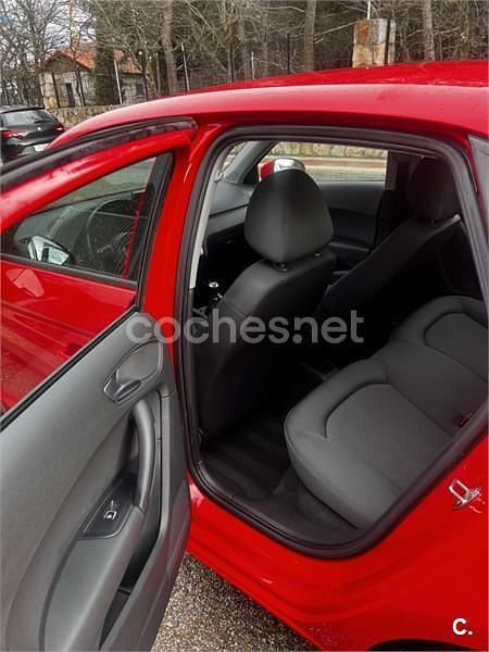 Usado Audi A1 Sportback 90 CV (66 kW) 2015 Rojo Utilitario