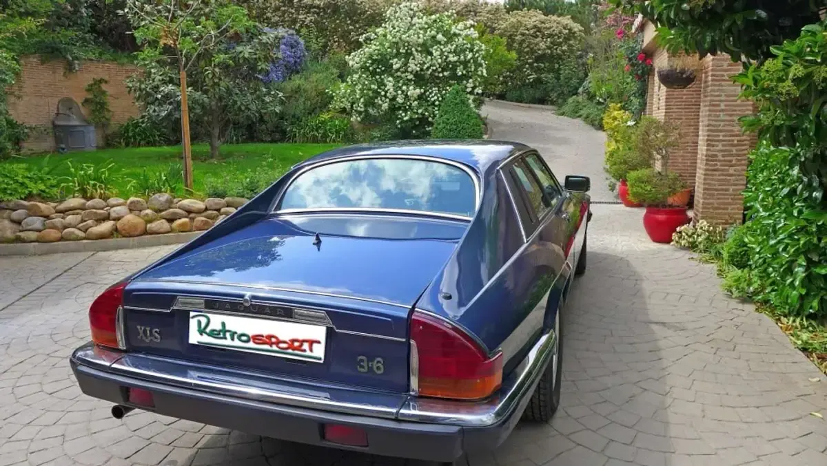 Usado Jaguar XJS 224 CV (164 kW) 1988 Azul Coupe