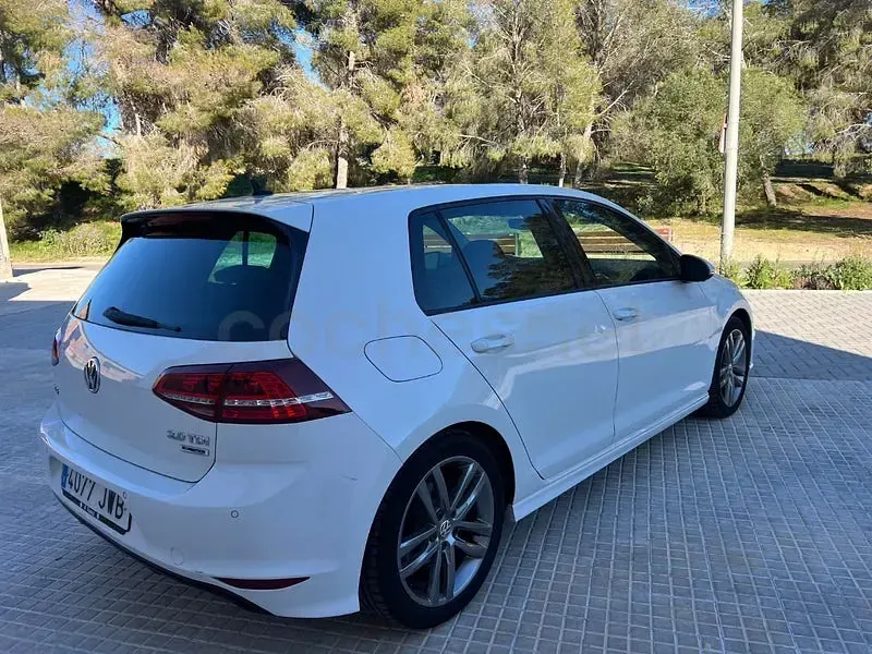 Usado VW Golf VII Advance 150 CV (110 kW) 2017 Blanco Berlina