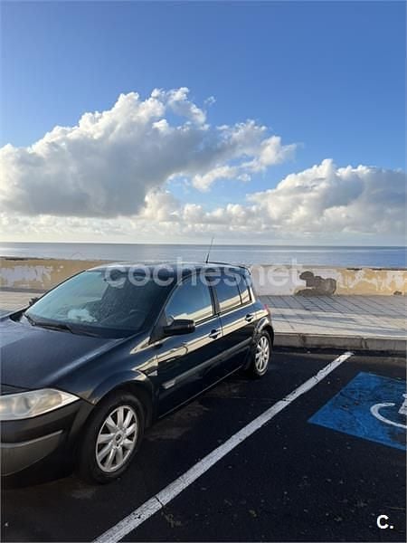 Negro Usado 2006 Renault Mégane II Dynamique Berlina | 2000 € (Buen precio) - Imagen 1/1