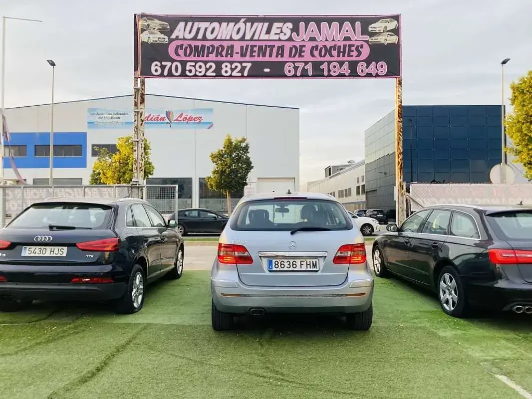 Usado Mercedes B150 95 CV (69 kW) 2006 Azul Monovolumen
