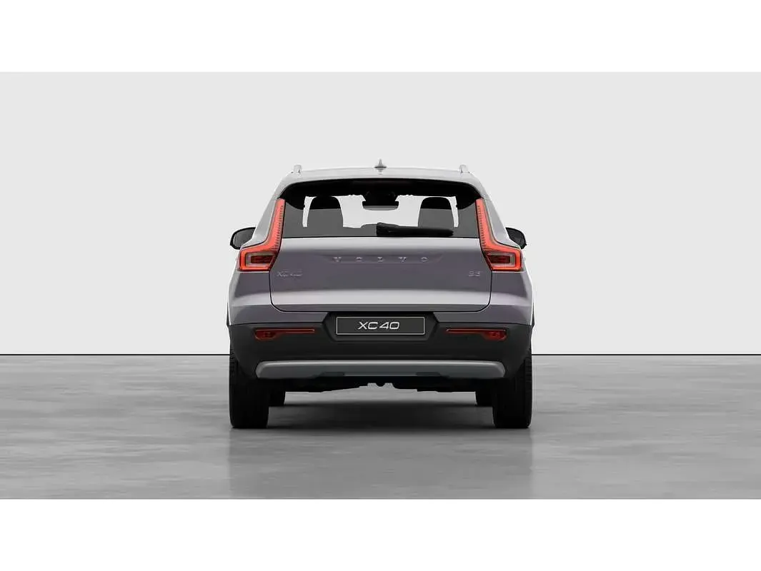 Nuevo Volvo XC40 Core 2025 Plateado SUV