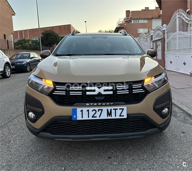 Occasion Dacia Sandero Expression 101 ch (74 kW) 2025 Beige Berline