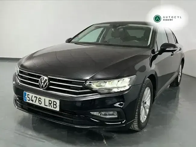 Usado VW Passat Business 122 CV (89 kW) 2022 Azul Familiar