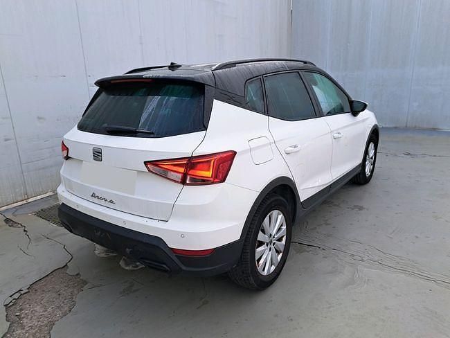 Usado Seat Arona Style Plus 110 CV (80 kW) 2021 Blanco SUV