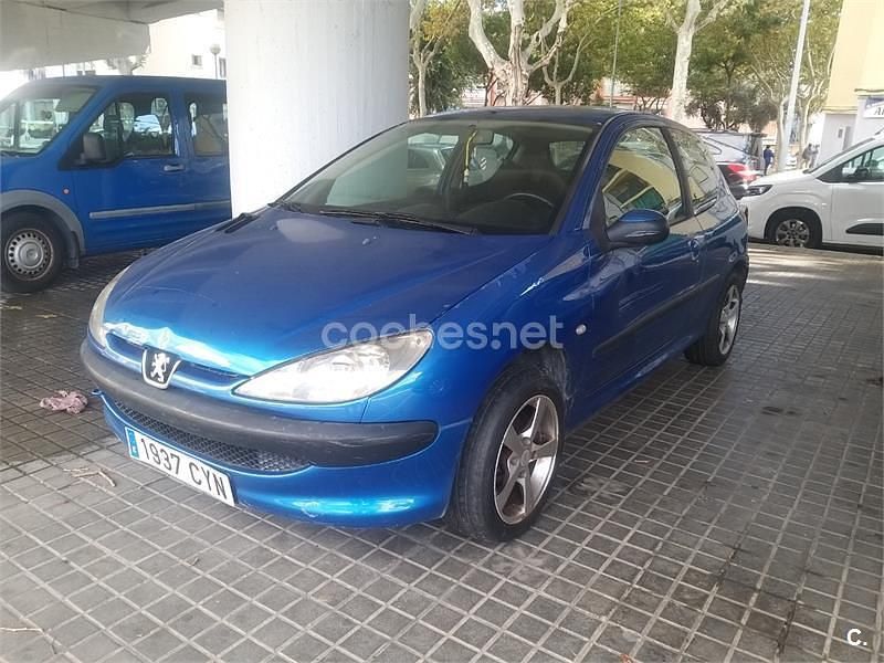 Azul Usado 2004 Peugeot 206 Berlina | 990 € - Imagen 1/4