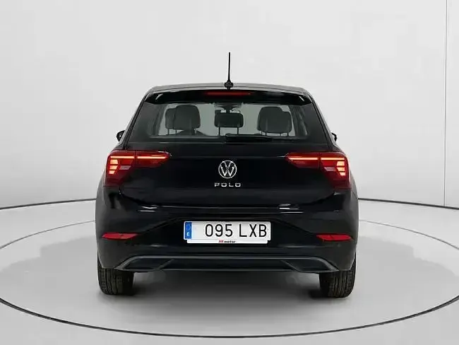 Usado VW Polo Life 95 CV (69 kW) 2022 Negro Utilitario