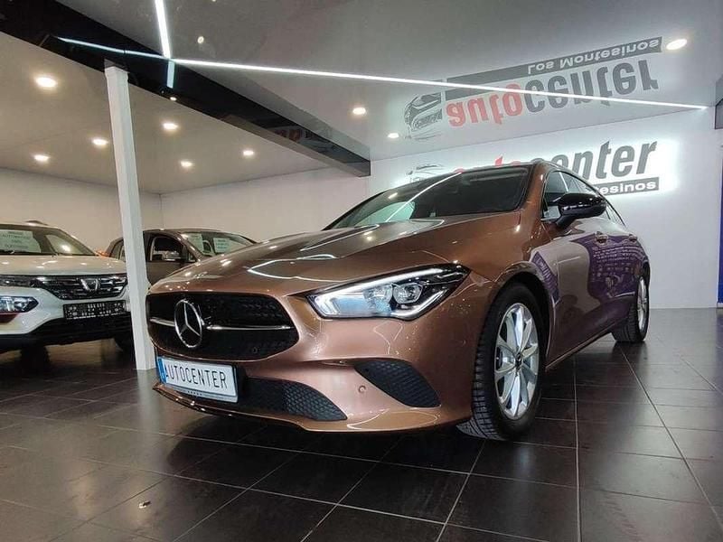 Beige Usado 2022 Mercedes CLA200 Shooting Brake Familiar | 32.900 € (Precio justo) - Imagen 1/4