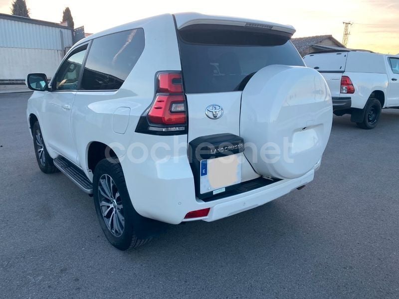 Begagnad Toyota Land Cruiser 177 HK (130 kW) 2018 Vit SUV