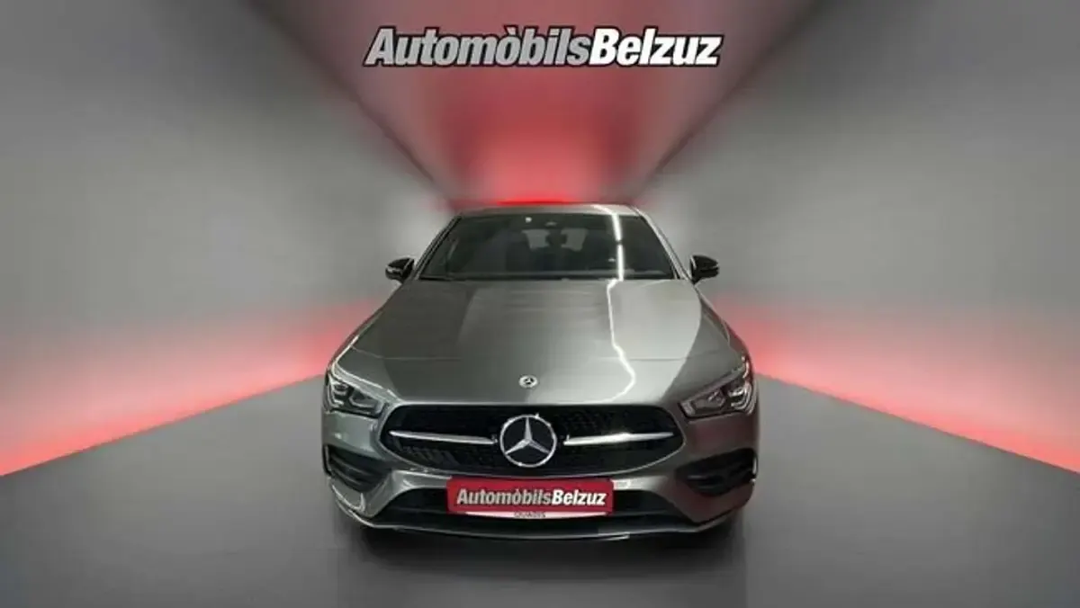 Usado Mercedes CLA200 Shooting Brake 150 CV (110 kW) 2022 Gris Familiar