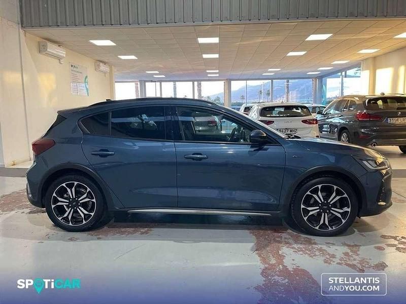 Usado Ford Focus Active 156 CV (114 kW) 2023 Azul Berlina