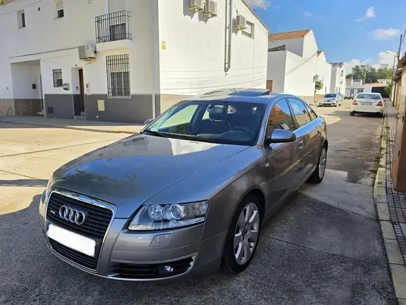 Usado Audi A6 233 CV (171 kW) 2006 Gris / plata Berlina