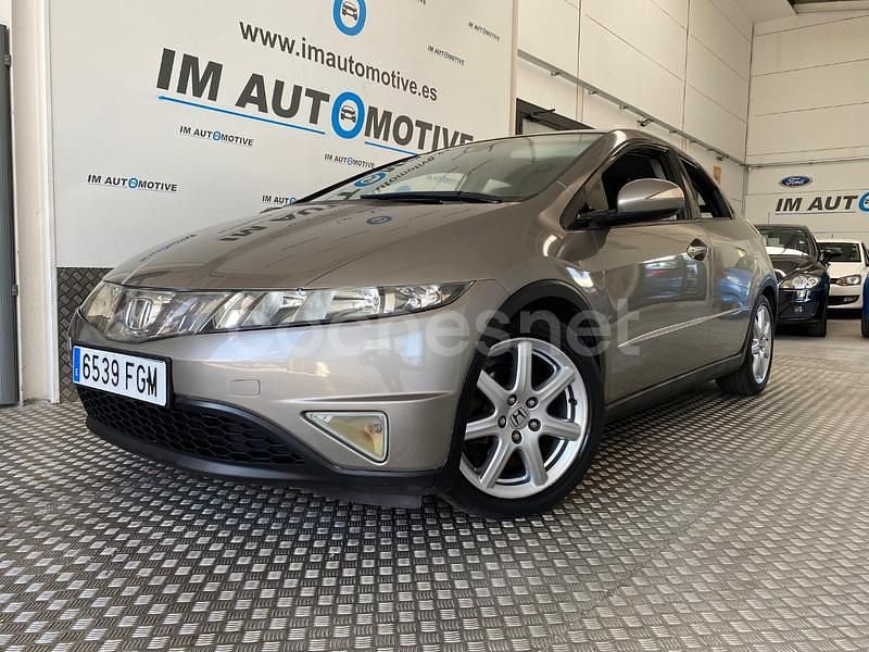 Beige Usado 2007 Honda Civic Sport Berlina | 7990 € (Precio justo) - Imagen 1/4