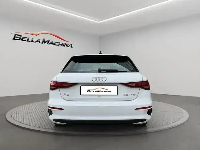 Usado Audi A3 Sportback 150 CV (110 kW) 2021 Blanco Utilitario