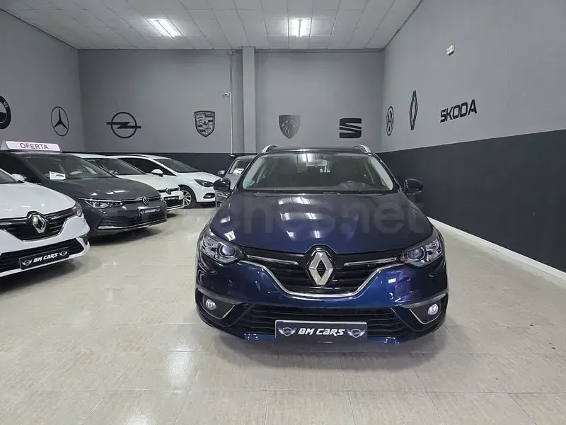 Usado Renault Mégane GrandTour Business 115 CV (84 kW) 2020 Azul Familiar