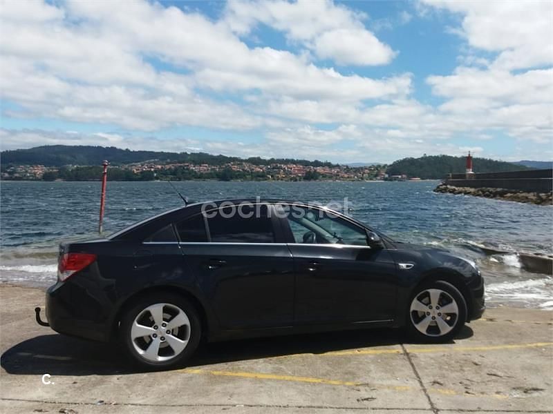 Negro Usado 2010 Chevrolet Cruze LT Berlina | 5900 € (Un poco caro) - Imagen 1/3