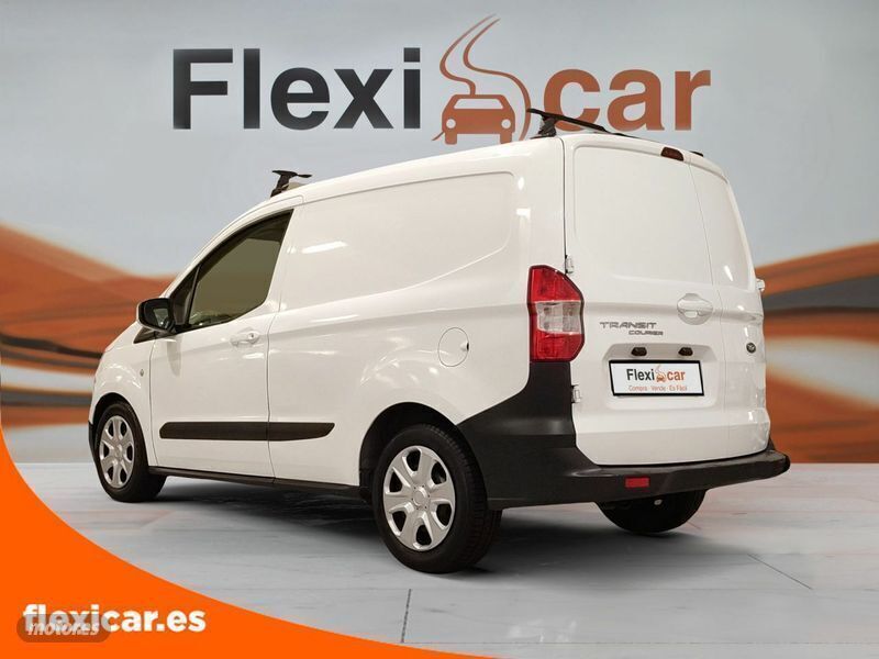 Usado Ford Tourneo Courier Ambiente 75 CV (55 kW) 2018 Blanco Monovolumen