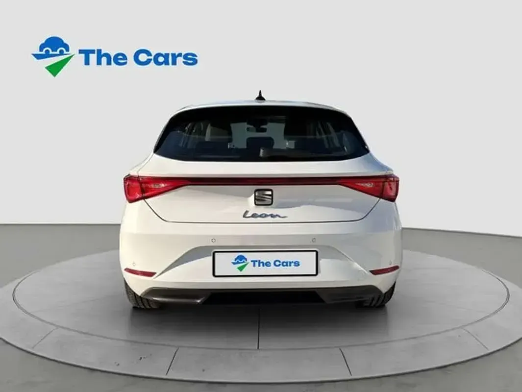 Usado Seat Leon Style 116 CV (85 kW) 2023 Blanco Berlina