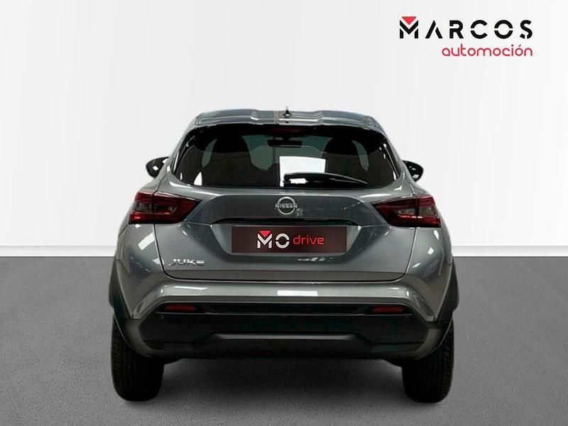 Usado Nissan Juke N-Connecta 114 CV (83 kW) 2024 Gris SUV