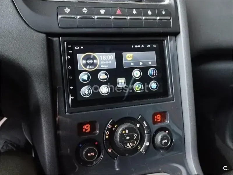 Używany Peugeot 5008 Active 115 KM (84 kW) 2013 Biały Minivan