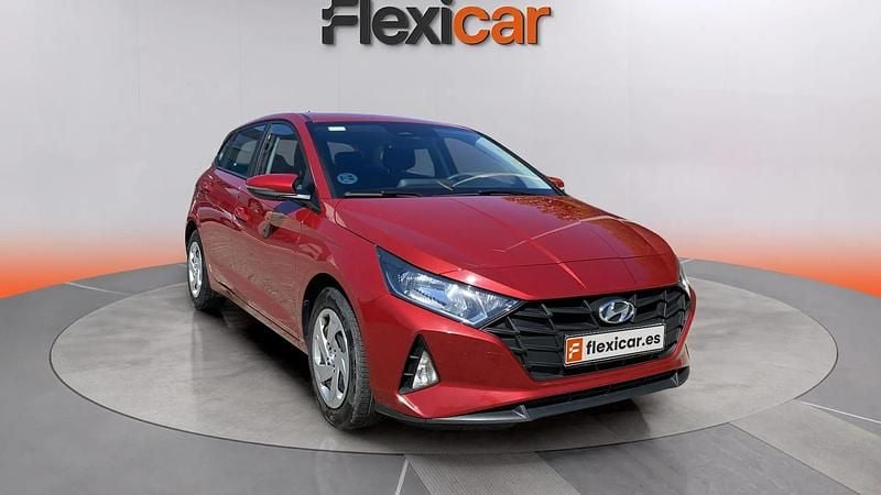 Usado Hyundai i20 84 CV (61 kW) 2022 Rojo Berlina