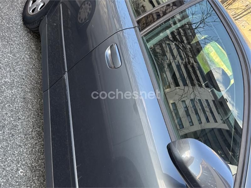 Usado Audi A4 150 CV (110 kW) 2001 Negro Berlina