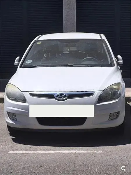 Usado Hyundai i30 Classic 90 CV (66 kW) 2010 Blanco Berlina
