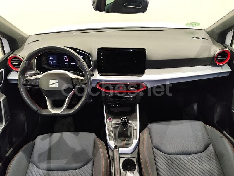Usado Seat Arona FR 115 CV (84 kW) 2025 Blanco SUV