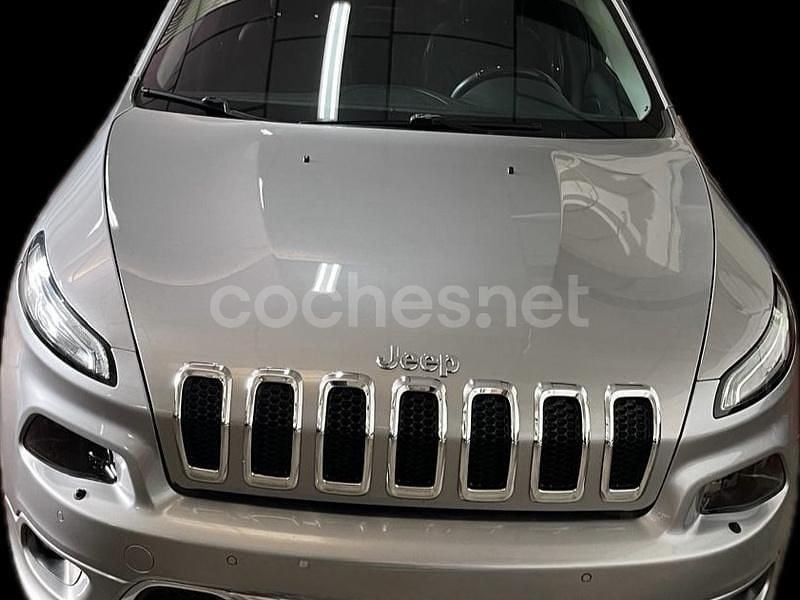 Gris / plata Usado 2019 Jeep Cherokee Overland SUV | 21.900 € (Precio justo) - Imagen 1/4