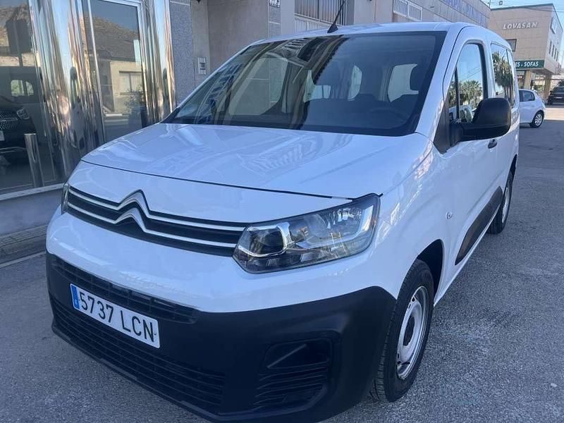 Usado Citroën Berlingo Feel 102 CV (75 kW) 2019 Blanco Monovolumen