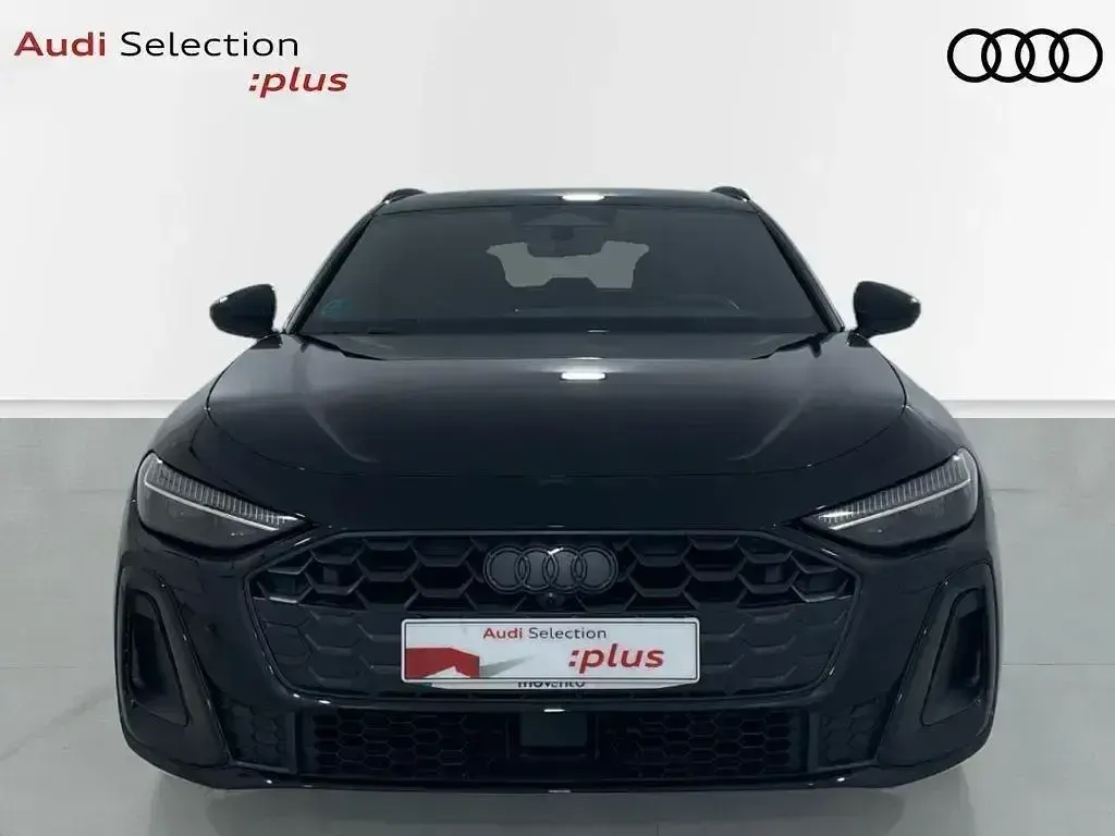 Usado Audi A5 204 CV (150 kW) 2025 Negro Familiar