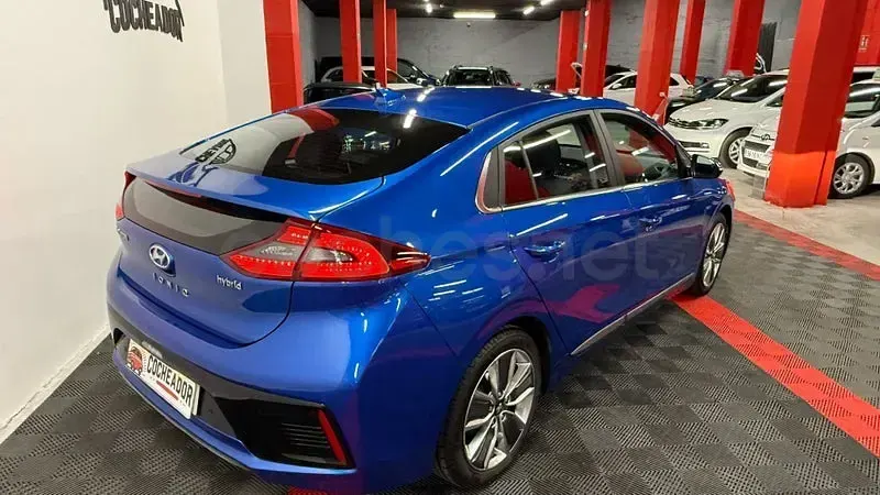Usado Hyundai Ioniq 141 CV (103 kW) 2018 Azul Utilitario
