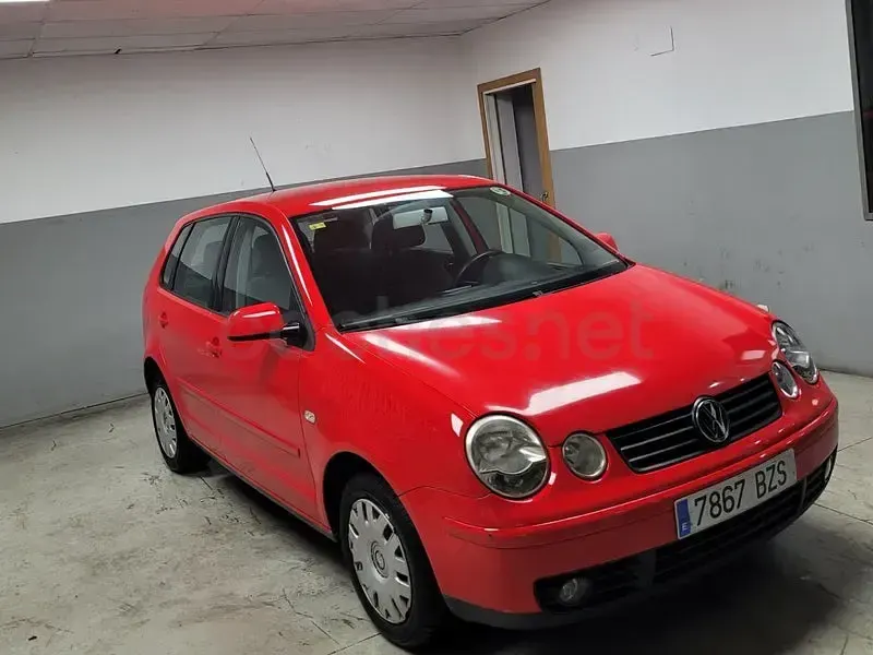 Usado VW Polo Trendline 75 CV (55 kW) 2002 Rojo Berlina