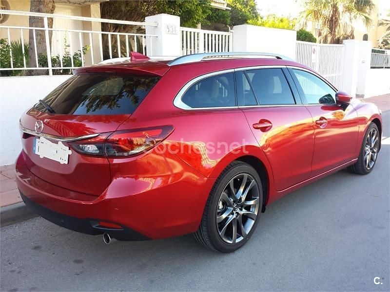 Usado Mazda 6 192 CV (141 kW) 2015 Rojo Familiar