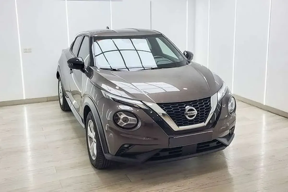 Usado Nissan Juke Acenta 114 CV (83 kW) 2021 Marrón SUV