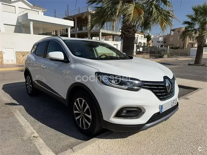 Usado Renault Kadjar LIMITED 115 CV (84 kW) 2020 Blanco SUV
