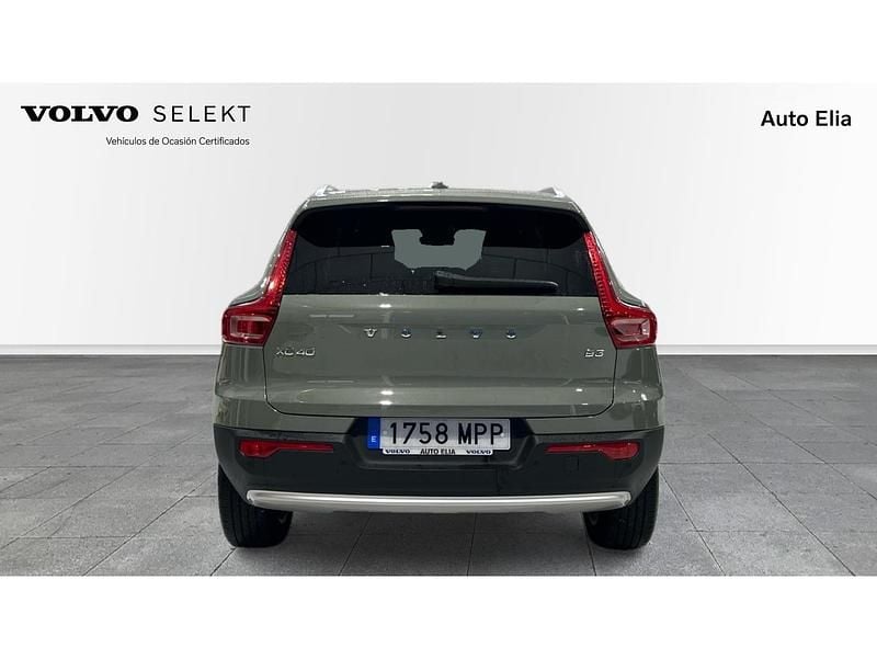 Usado Volvo XC40 Core 163 CV (119 kW) 2024 Verde SUV