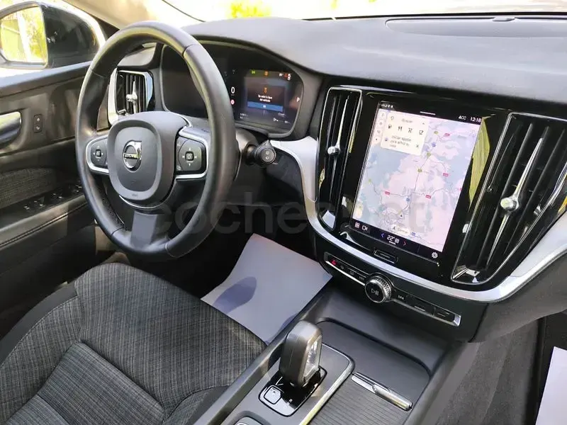 Usado Volvo V60 197 CV (144 kW) 2023 Negro Familiar