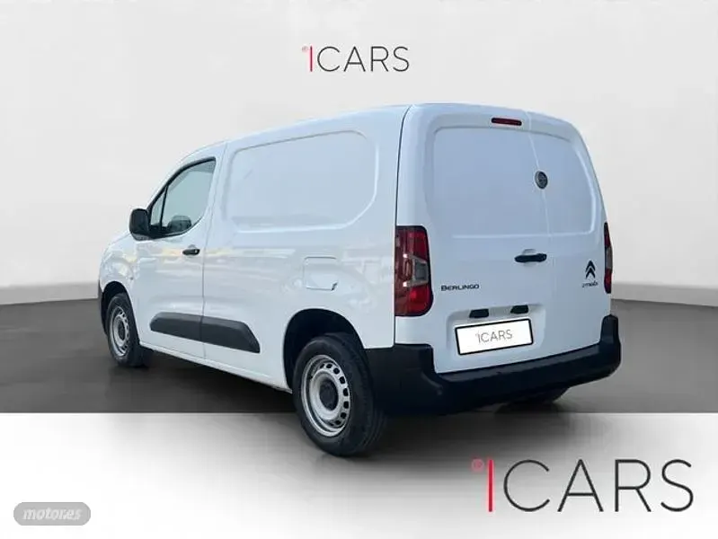 Usado Citroën Berlingo 100 CV (73 kW) 2021 Blanco Monovolumen