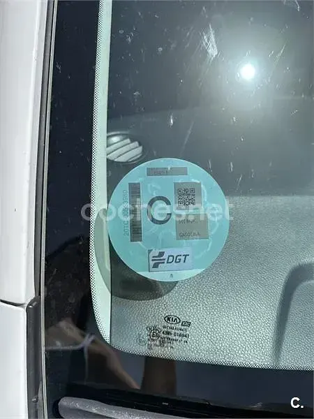Usado Kia Rio 100 CV (73 kW) 2018 Blanco Berlina