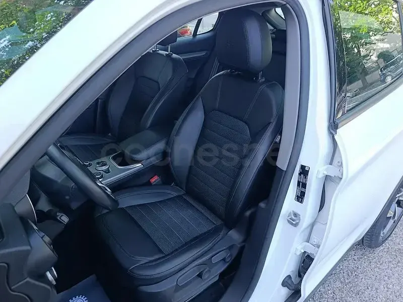 Usado Alfa Romeo Stelvio Sprint 190 CV (139 kW) 2022 Blanco SUV