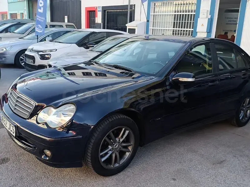 Usado Mercedes C220 Classic 150 CV (110 kW) 2007 Azul Berlina